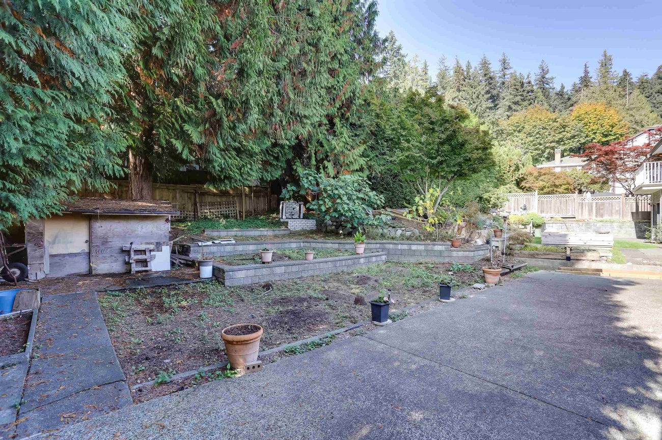 468 Cariboo Crescent - Coquitlam East Single Family Residence for Sale, 3 Bedrooms (R3174736)# - 32