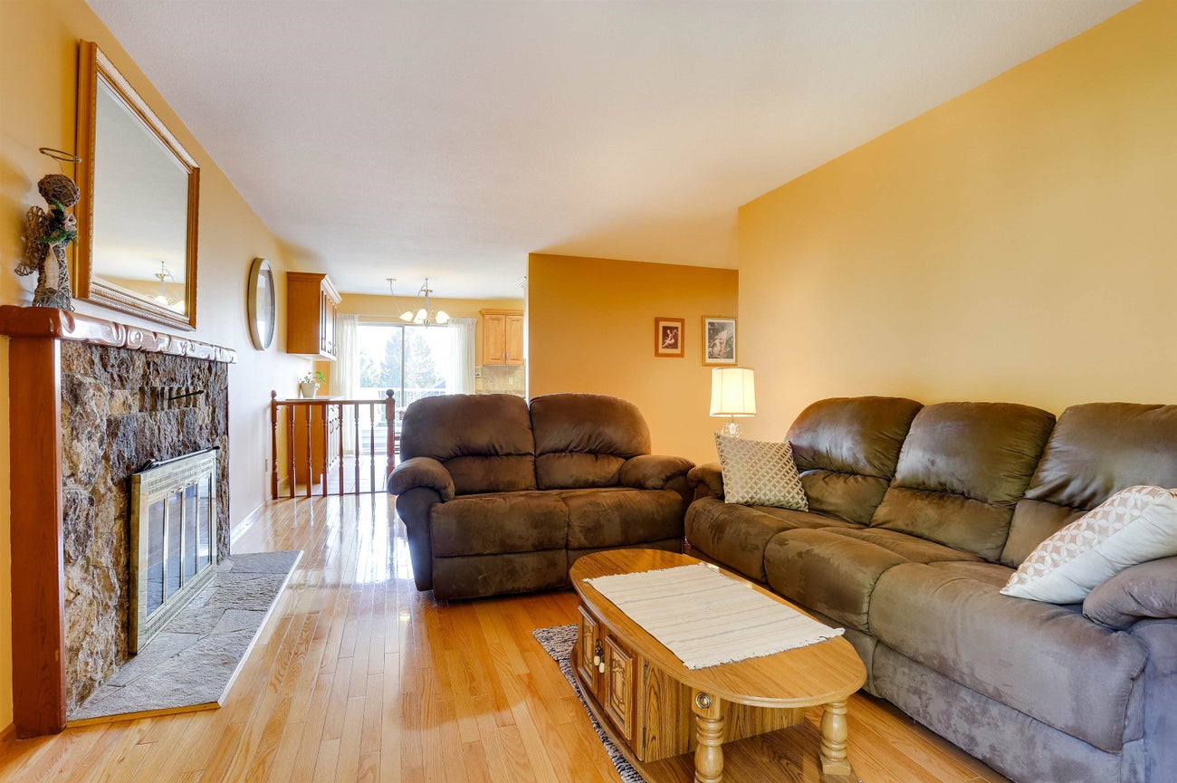 468 Cariboo Crescent - Coquitlam East Single Family Residence for Sale, 3 Bedrooms (R3174736)# - 6
