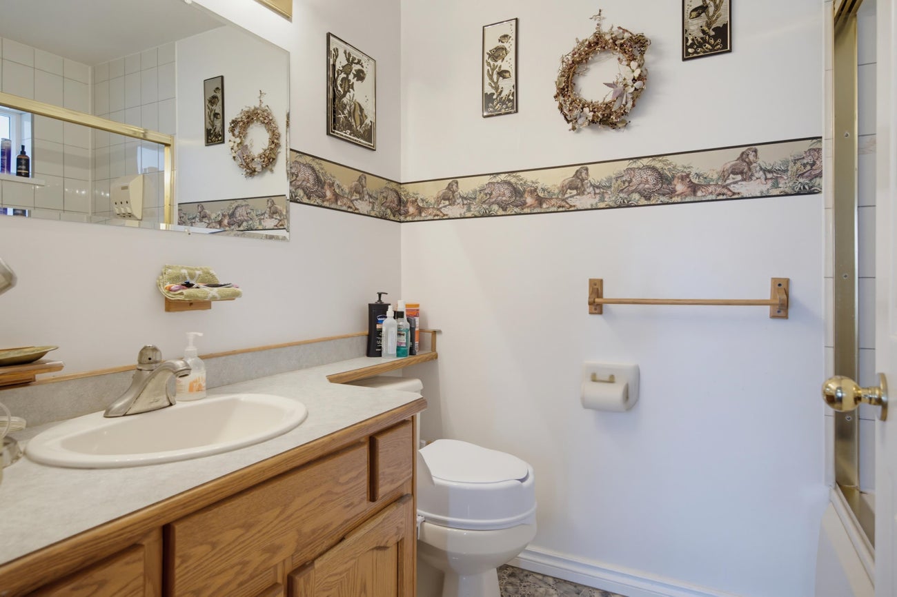 306 Marmont Street - Maillardville Single Family Residence for Sale, 8 Bedrooms (R3174821)# - 18