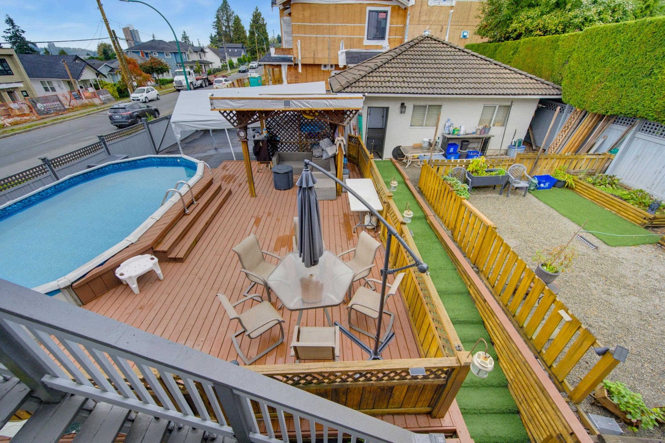 306 Marmont Street - Maillardville Single Family Residence for Sale, 8 Bedrooms (R3174821)# - 35