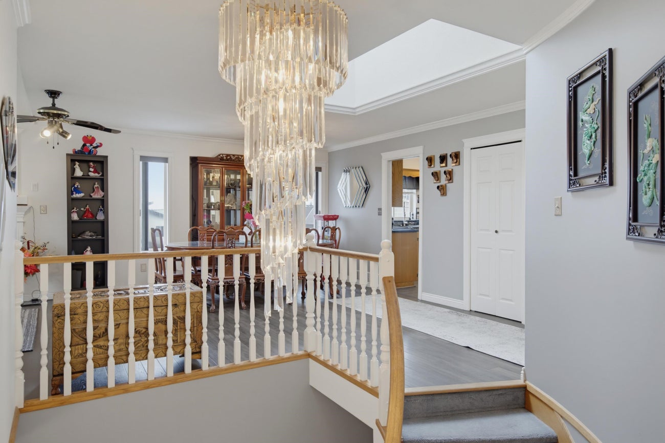 306 Marmont Street - Maillardville Single Family Residence for Sale, 8 Bedrooms (R3174821)# - 7