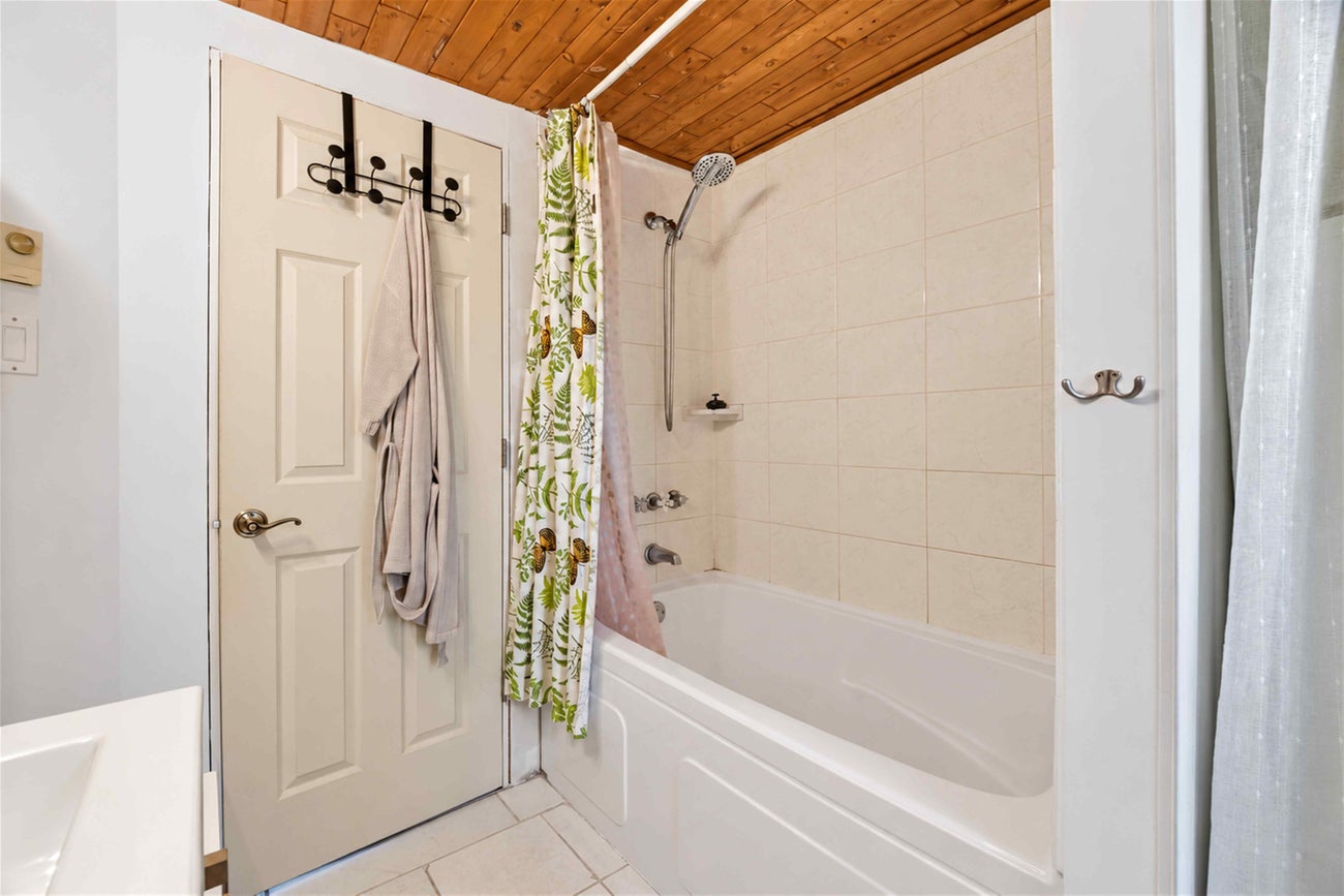 1004 Delestre Avenue - Maillardville Single Family Residence for Sale, 2 Bedrooms (R3174913)# - 10 1004 Delestre Avenue - Maillardville Single Family Residence for Sale, 2 Bedrooms (R3174913)# - 10
