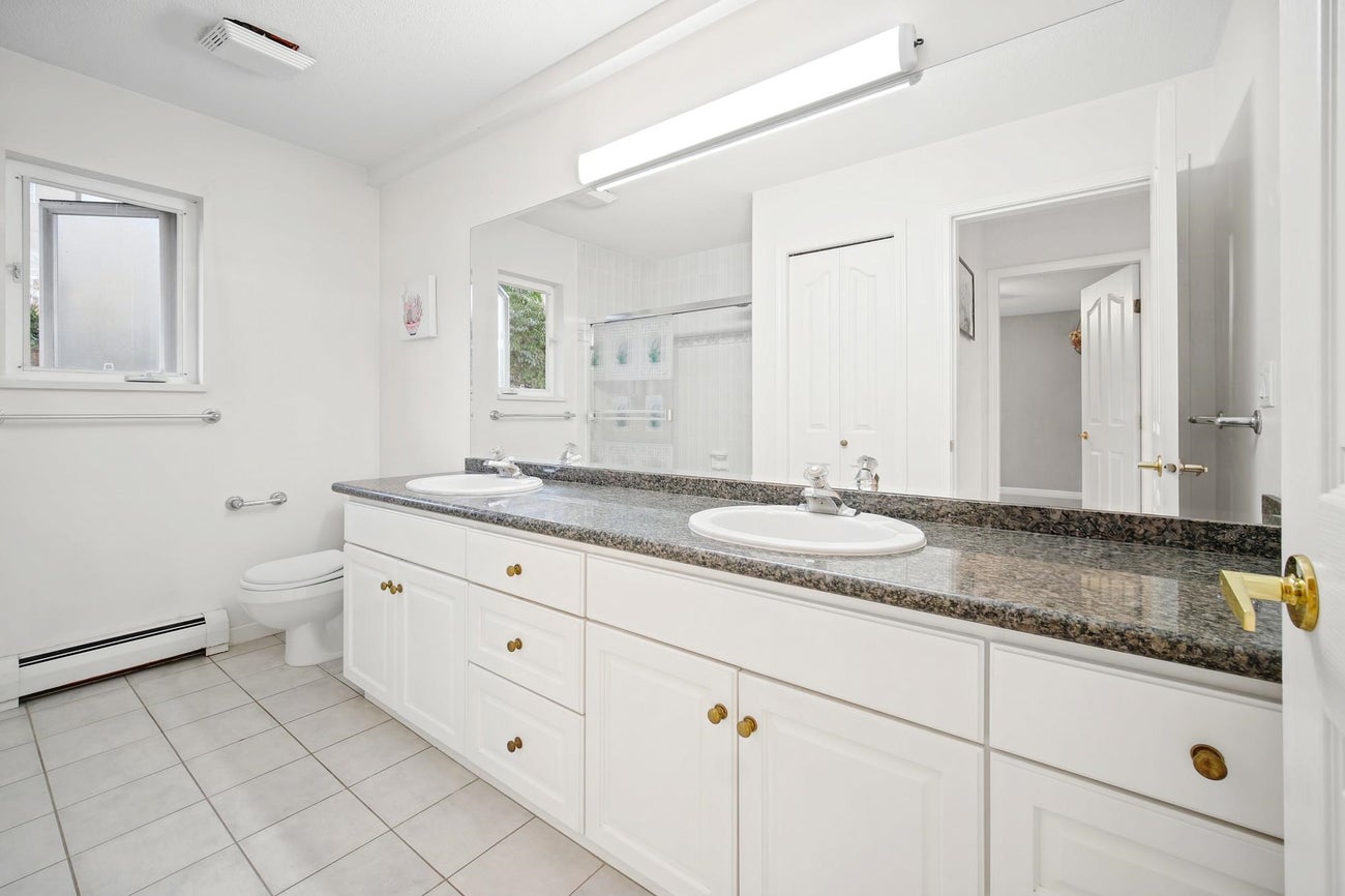 2260 Sicamous Avenue - Coquitlam East Single Family Residence for Sale, 6 Bedrooms (R3175732)# - 19