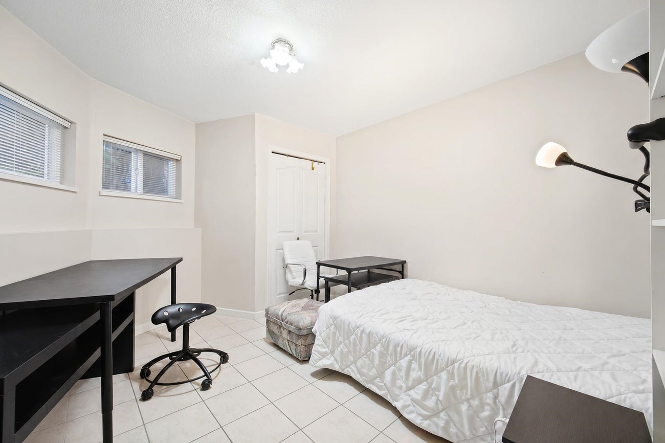 2260 Sicamous Avenue - Coquitlam East Single Family Residence for Sale, 6 Bedrooms (R3175732)# - 25