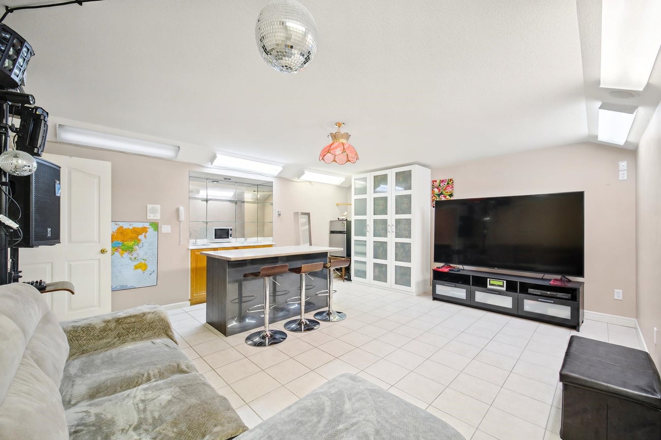 2260 Sicamous Avenue - Coquitlam East Single Family Residence for Sale, 6 Bedrooms (R3175732)# - 27