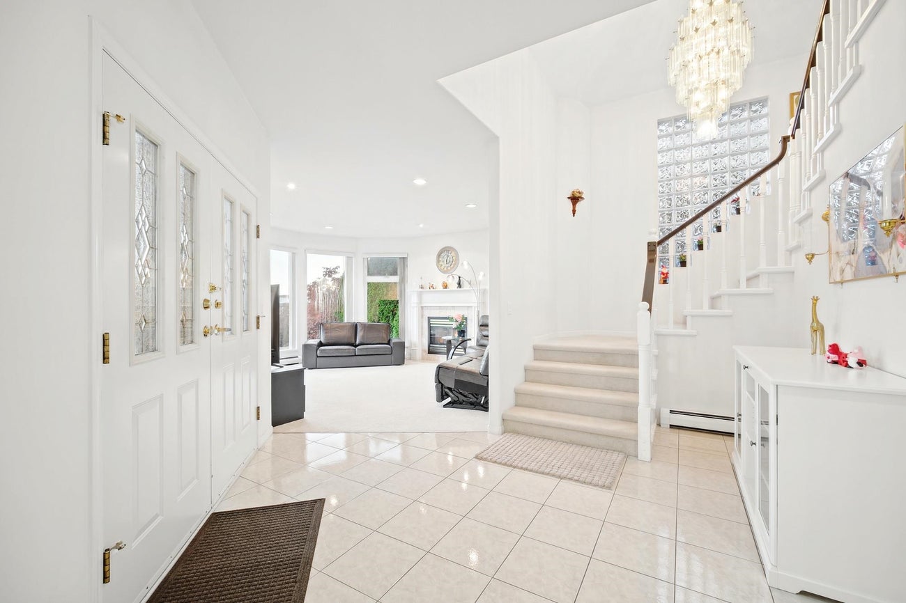 2260 Sicamous Avenue - Coquitlam East Single Family Residence for Sale, 6 Bedrooms (R3175732)# - 4