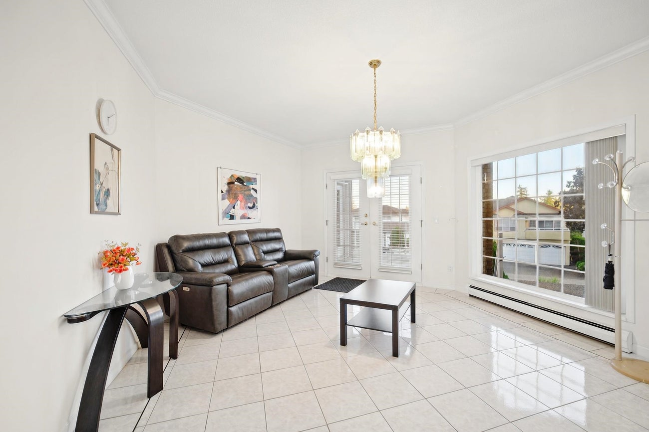 2260 Sicamous Avenue - Coquitlam East Single Family Residence for Sale, 6 Bedrooms (R3175732)# - 5