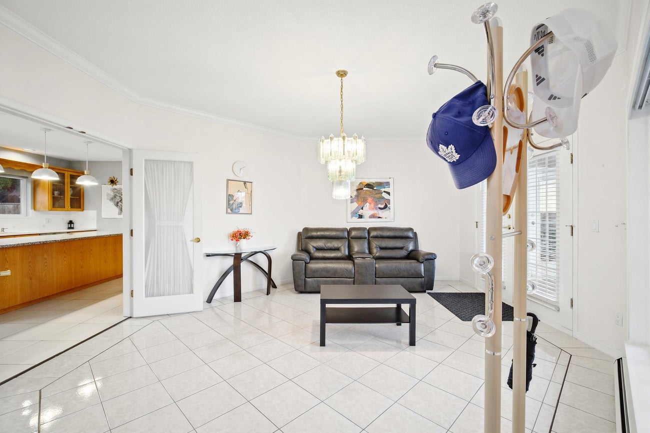 2260 Sicamous Avenue - Coquitlam East Single Family Residence for Sale, 6 Bedrooms (R3175732)# - 6