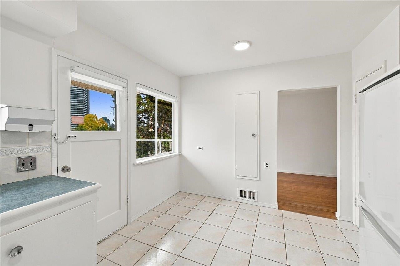 4656 Brentlawn Drive - Brentwood Park Single Family Residence for Sale, 5 Bedrooms (R3175845)# - 16 4656 Brentlawn Drive - Brentwood Park Single Family Residence for Sale, 5 Bedrooms (R3175845)# - 16