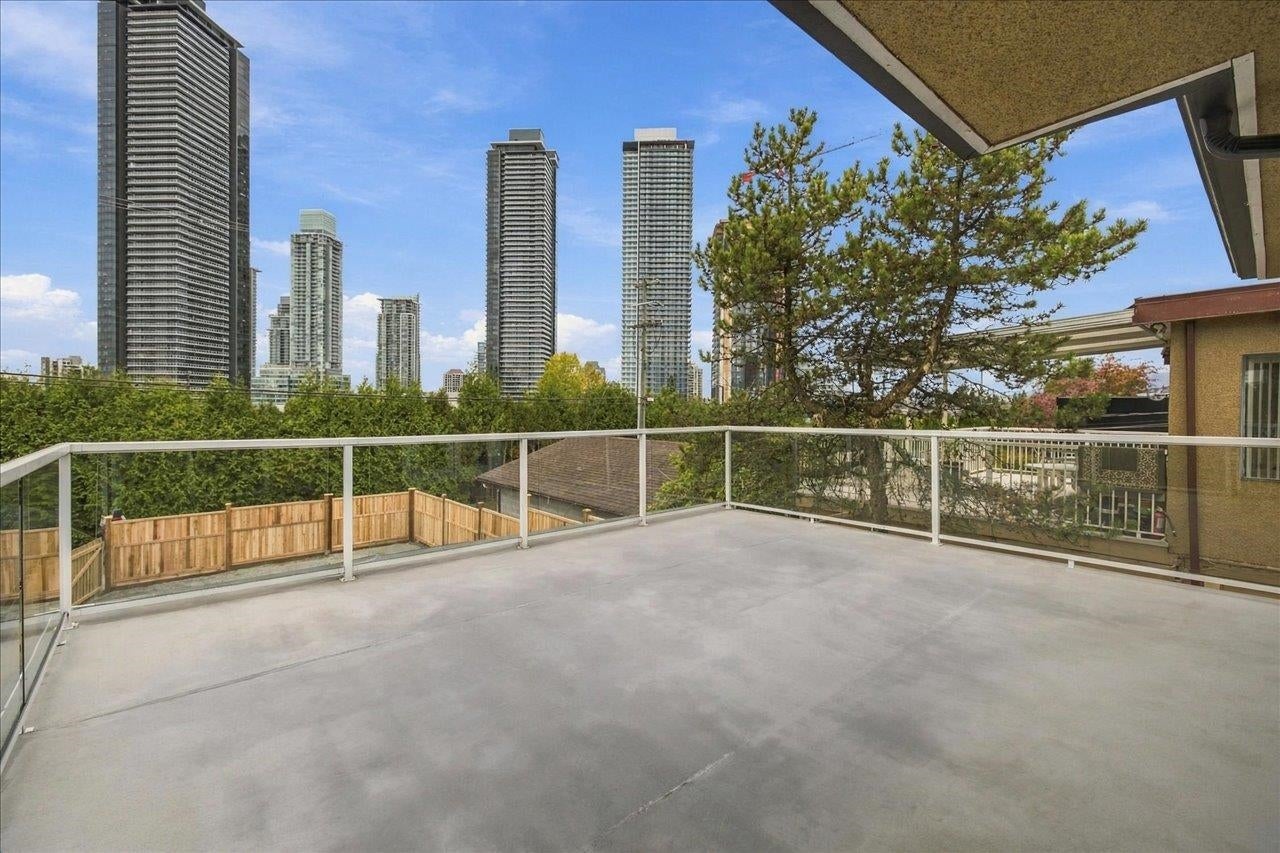 4656 Brentlawn Drive - Brentwood Park Single Family Residence for Sale, 5 Bedrooms (R3175845)# - 18 4656 Brentlawn Drive - Brentwood Park Single Family Residence for Sale, 5 Bedrooms (R3175845)# - 18