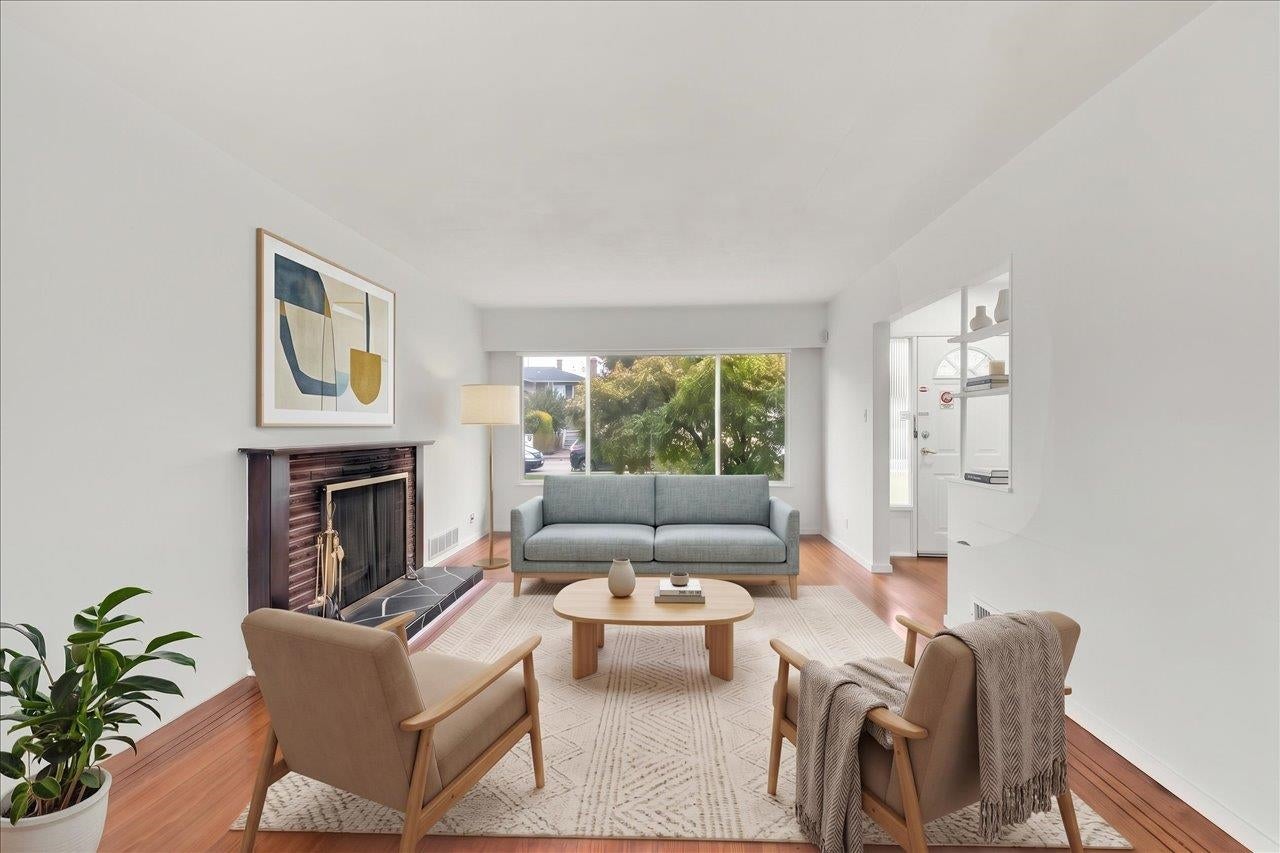4656 Brentlawn Drive - Brentwood Park Single Family Residence for Sale, 5 Bedrooms (R3175845)# - 8 4656 Brentlawn Drive - Brentwood Park Single Family Residence for Sale, 5 Bedrooms (R3175845)# - 8