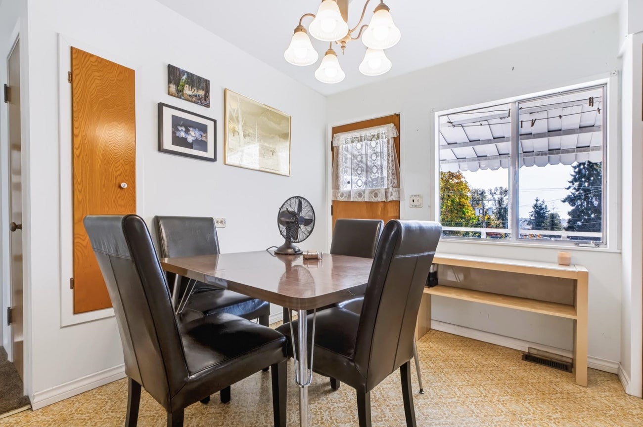 205 Nelson Street - Maillardville Single Family Residence for Sale, 3 Bedrooms (R3176095)# - 13