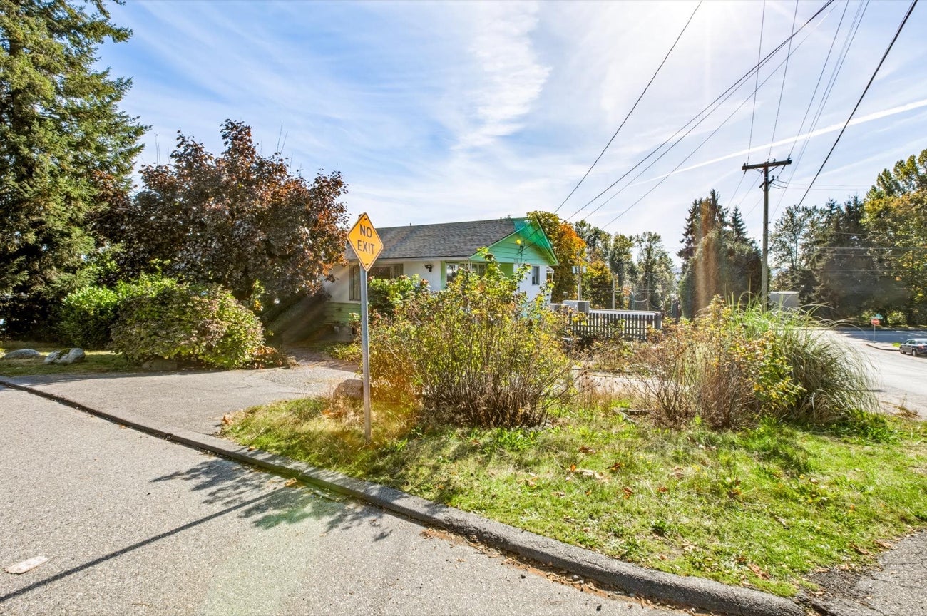 205 Nelson Street - Maillardville Single Family Residence for Sale, 3 Bedrooms (R3176095)# - 4