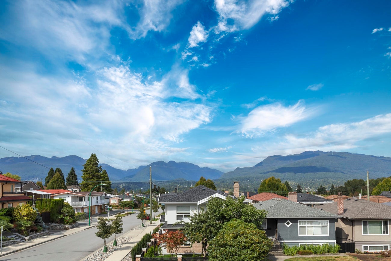 120 Rosser Avenue - Vancouver Heights Single Family Residence for Sale, 4 Bedrooms (R3176306)# - 35
