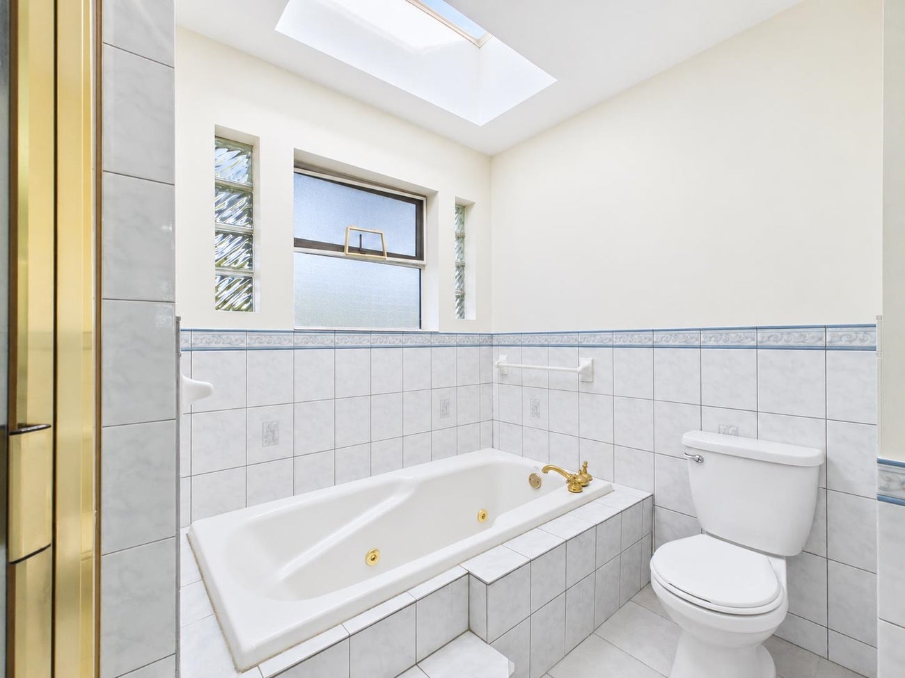 825 Everett Crescent - Sperling-Duthie Single Family Residence for Sale, 9 Bedrooms (R3176713)# - 20 825 Everett Crescent - Sperling-Duthie Single Family Residence for Sale, 9 Bedrooms (R3176713)# - 20