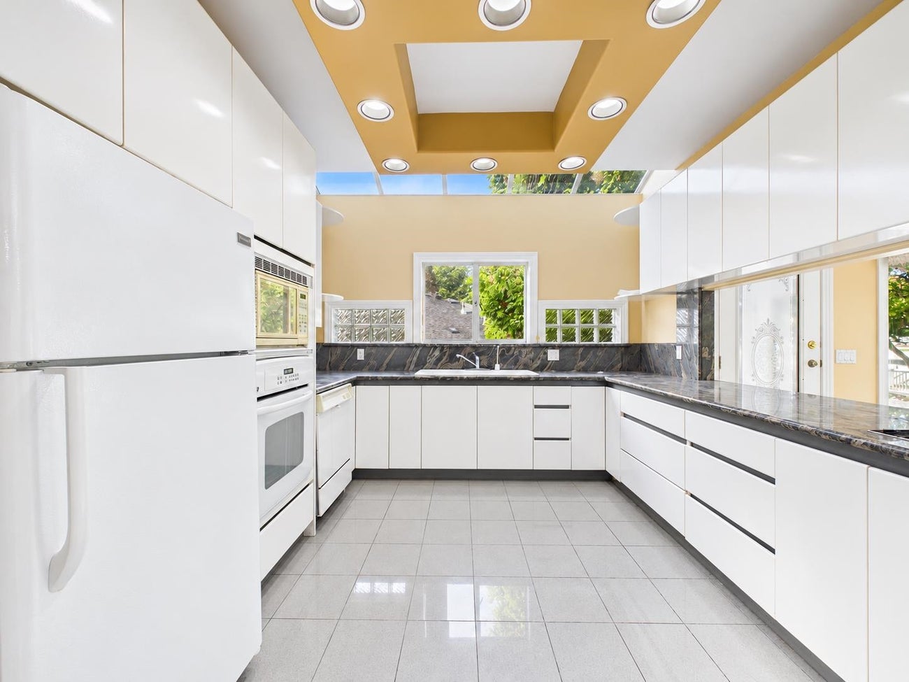 825 Everett Crescent - Sperling-Duthie Single Family Residence for Sale, 9 Bedrooms (R3176713)# - 8 825 Everett Crescent - Sperling-Duthie Single Family Residence for Sale, 9 Bedrooms (R3176713)# - 8