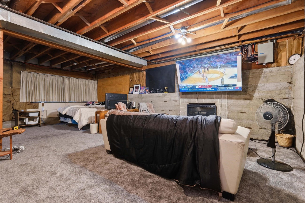 8285 Burnlake Drive - Government Road Single Family Residence for Sale, 3 Bedrooms (R3177925)# - 19