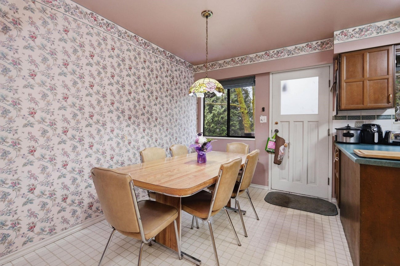 8285 Burnlake Drive - Government Road Single Family Residence for Sale, 3 Bedrooms (R3177925)# - 9