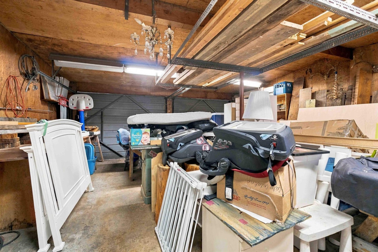 747 Poirier Street - Central Coquitlam Single Family Residence for Sale, 3 Bedrooms (R3179661)# - 23