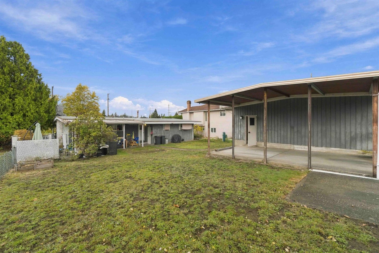 747 Poirier Street - Central Coquitlam Single Family Residence for Sale, 3 Bedrooms (R3179661)# - 28