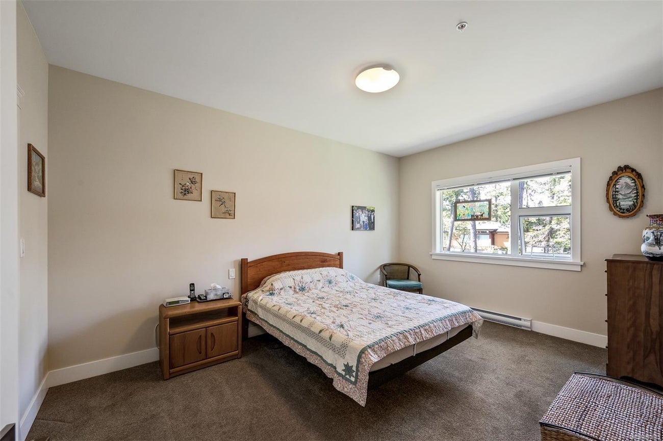 404 1900 Watkiss Way - VR Hospital Condo Apartment for sale, 2 Bedrooms (930883) #20
