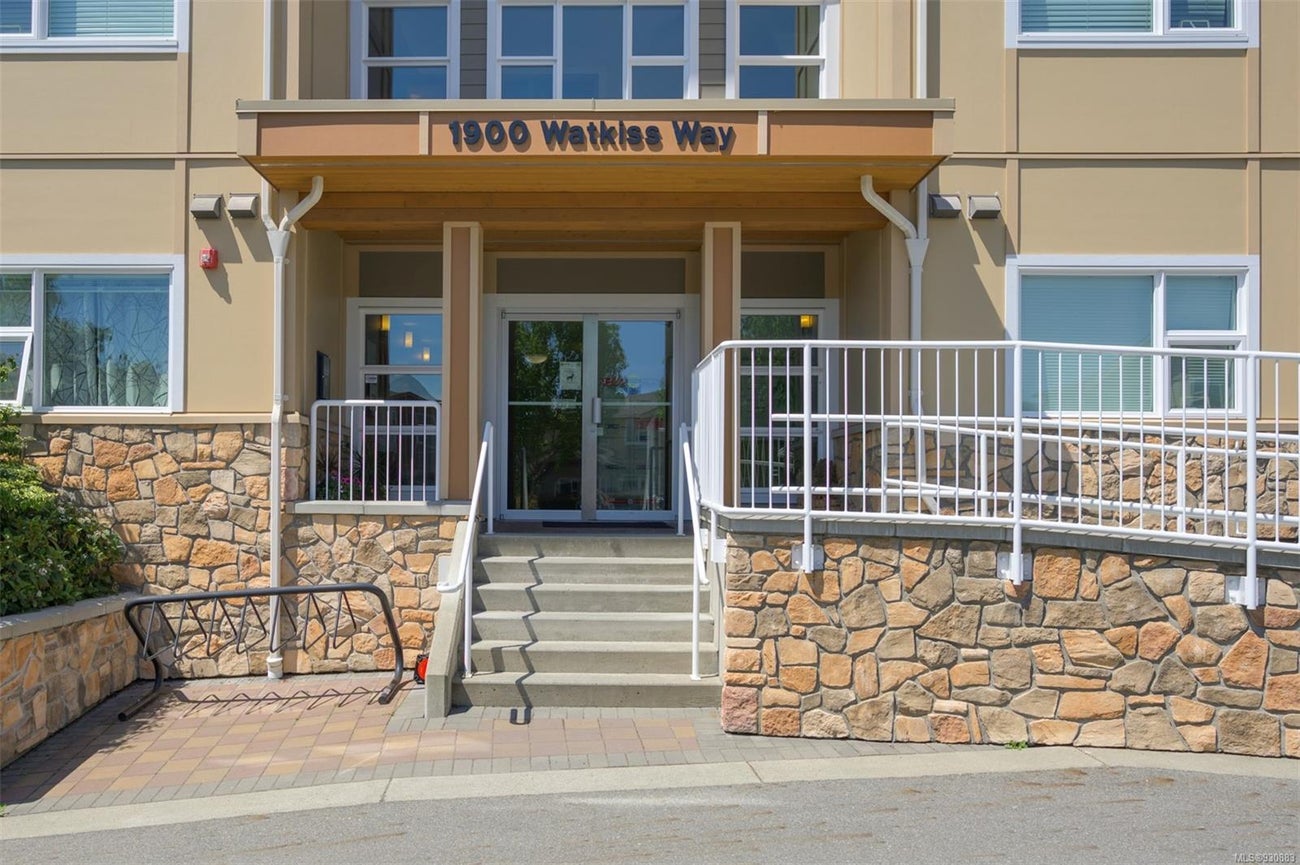 404 1900 Watkiss Way - VR Hospital Condo Apartment for sale, 2 Bedrooms (930883) #2