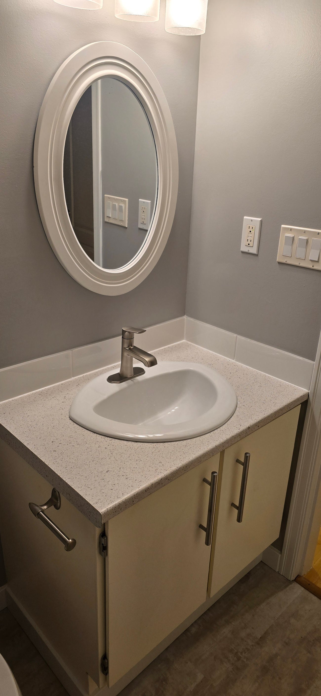 304 - 872 S Island Hwy - Fully Furnished - CR Campbell River South Condo Apartment for Sale, 2 Bedrooms # - 12