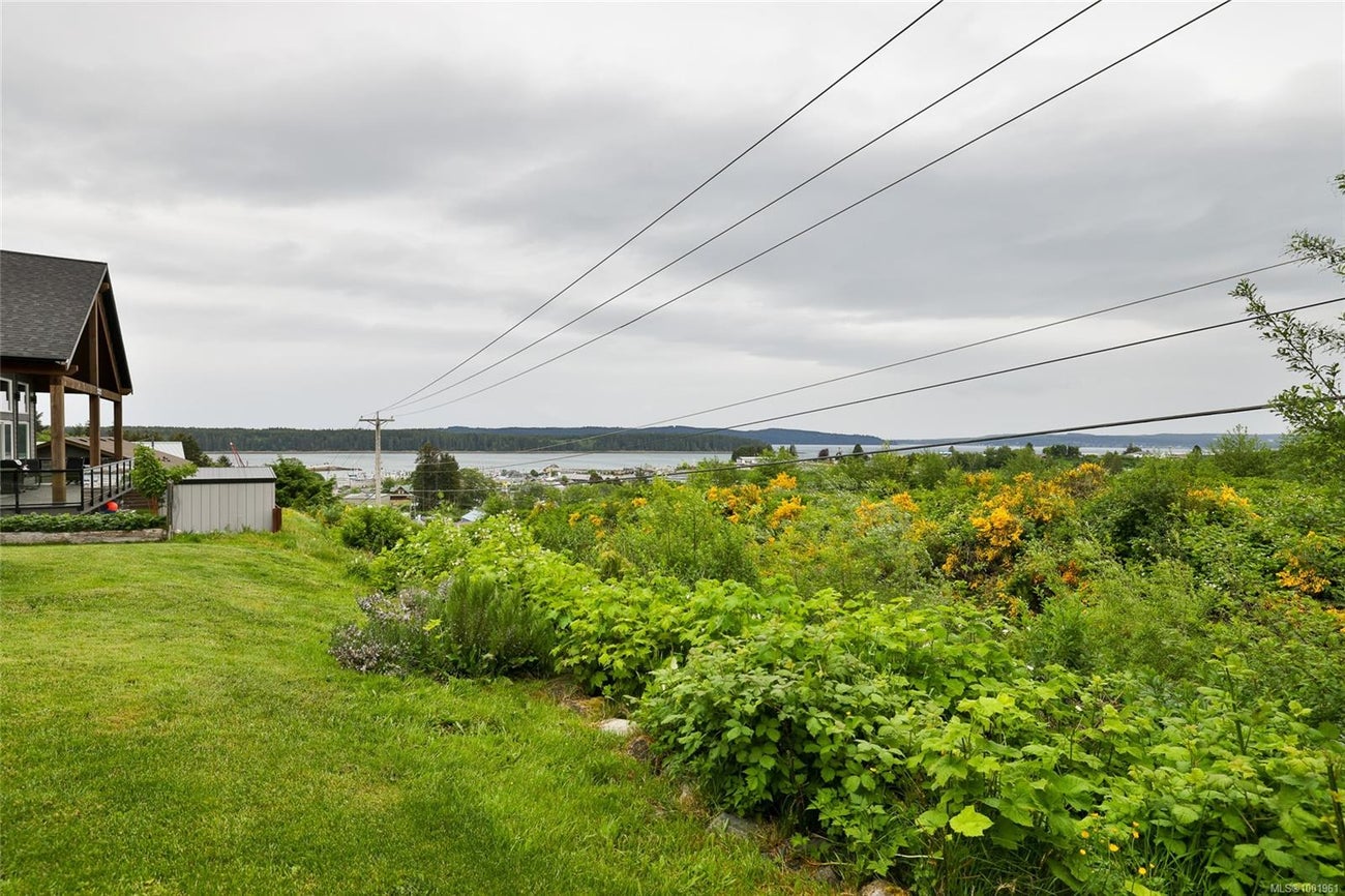 570 Venture Pl - NI Port McNeill Single Family Residence for Sale, 2 Bedrooms (1001961) #1