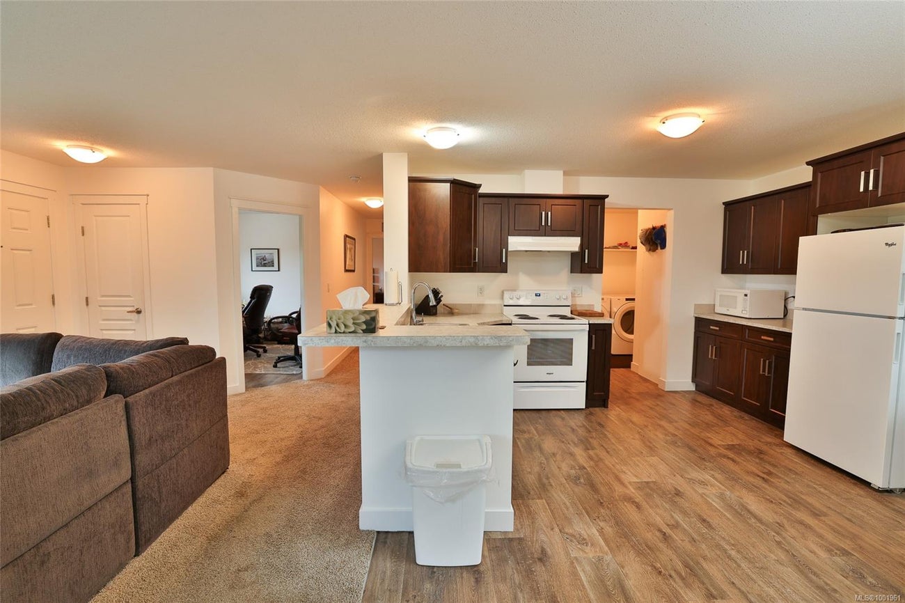570 Venture Pl - NI Port McNeill Single Family Residence for Sale, 2 Bedrooms (1001961) #4