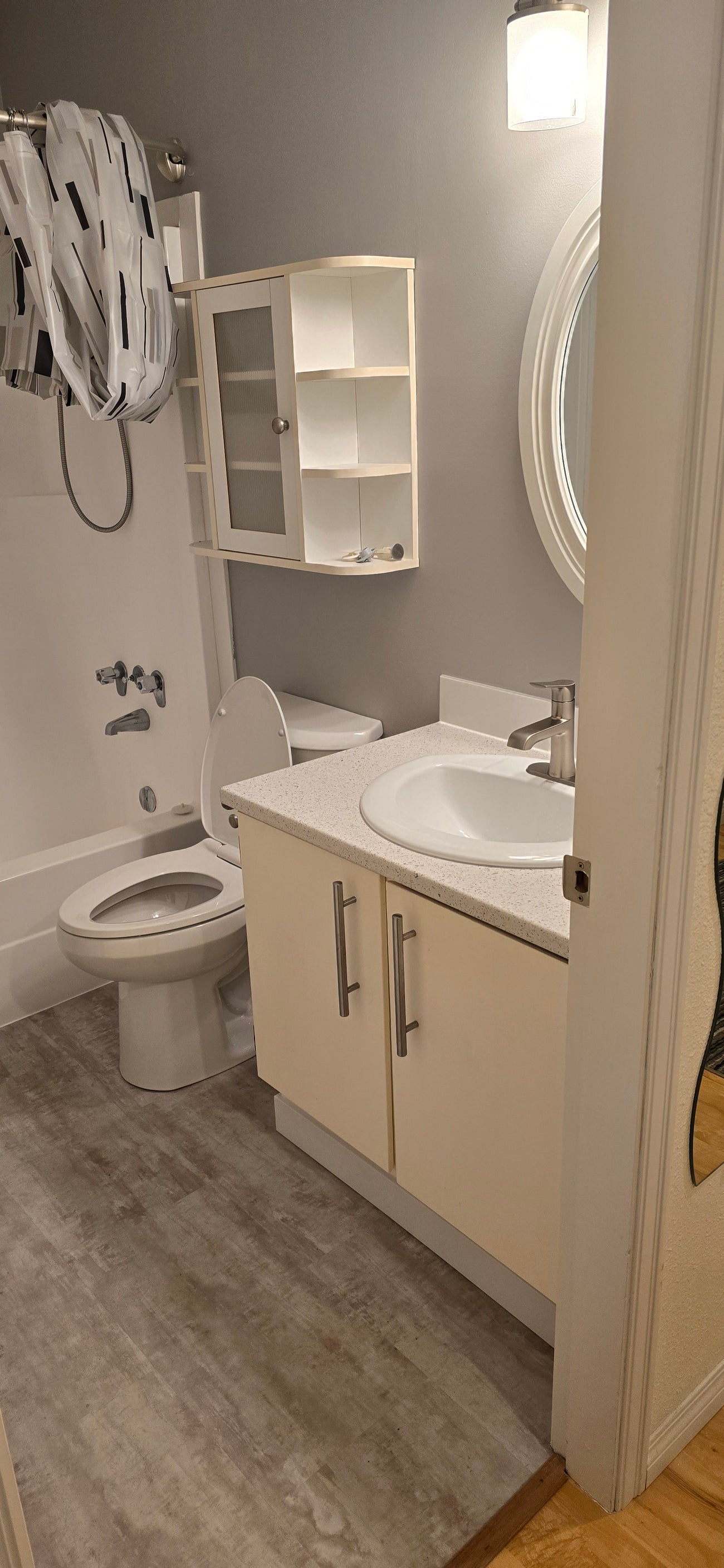 304 - 872 S Island Hwy - Fully Furnished - CR Campbell River South Condo Apartment for Sale, 2 Bedrooms # - 13