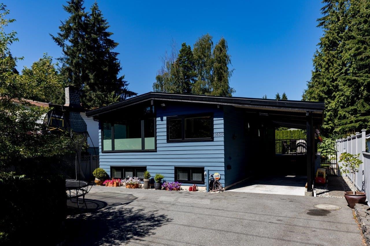 1630 ROSS ROAD - Lynn Valley House/Single Family for sale, 4 Bedrooms (R2717530) #1