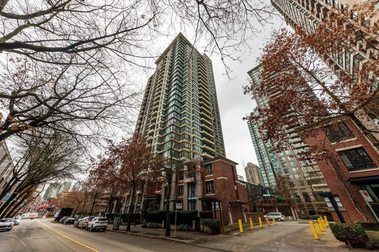 2502 977 MAINLAND STREET - Yaletown Apartment/Condo for sale, 1 Bedroom (R2752772) #1