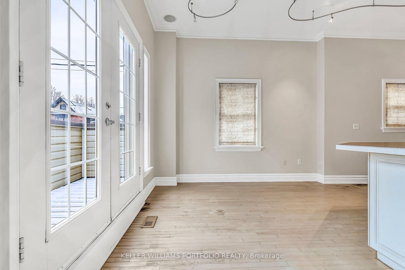 9A Woodfield Rd Road - Greenwood-Coxwell Att/Row/Townhouse, 2 Bedrooms (E12332525)# - 10