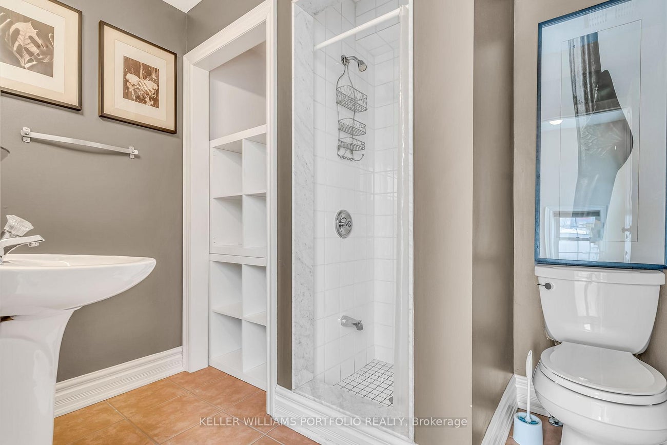 9A Woodfield Rd Road - Greenwood-Coxwell Att/Row/Townhouse, 2 Bedrooms (E12332525)# - 21