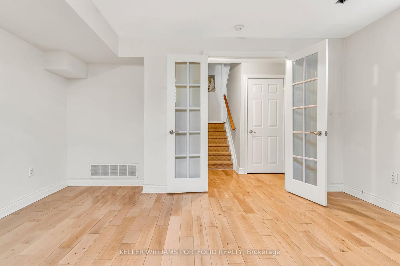 9A Woodfield Rd Road - Greenwood-Coxwell Att/Row/Townhouse, 2 Bedrooms (E12332525)# - 25