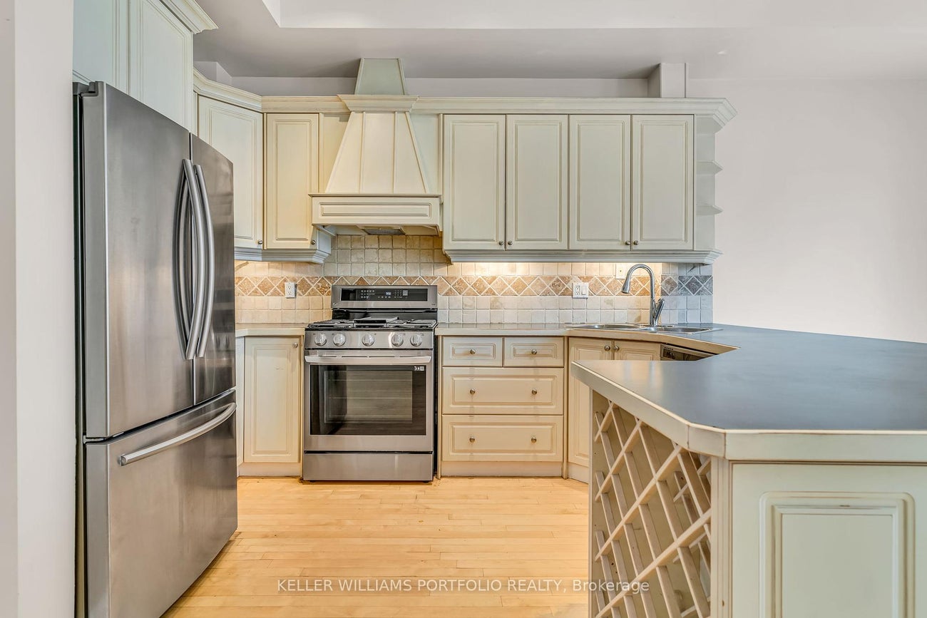 9A Woodfield Rd Road - Greenwood-Coxwell Att/Row/Townhouse, 2 Bedrooms (E12332525)# - 8