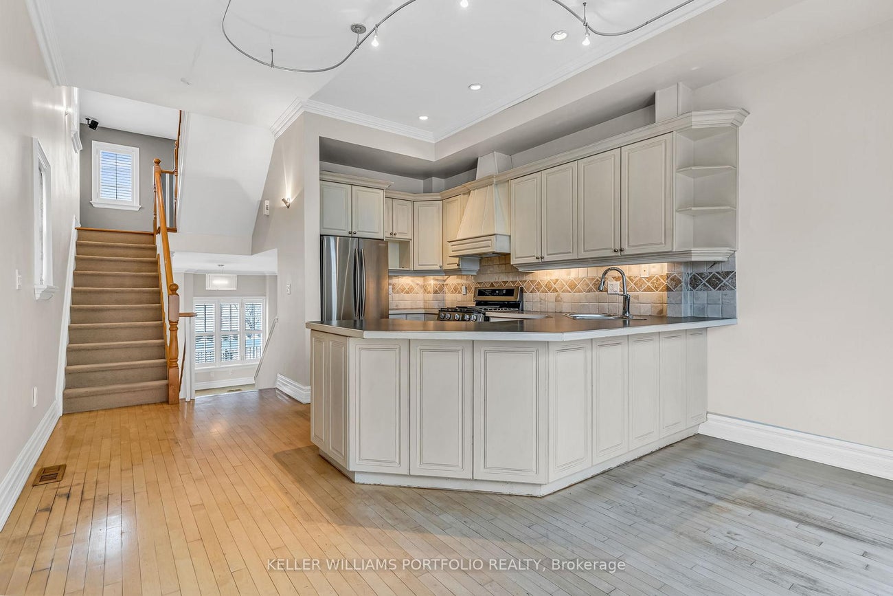 9A Woodfield Rd Road - Greenwood-Coxwell Att/Row/Townhouse, 2 Bedrooms (E12332525)# - 9