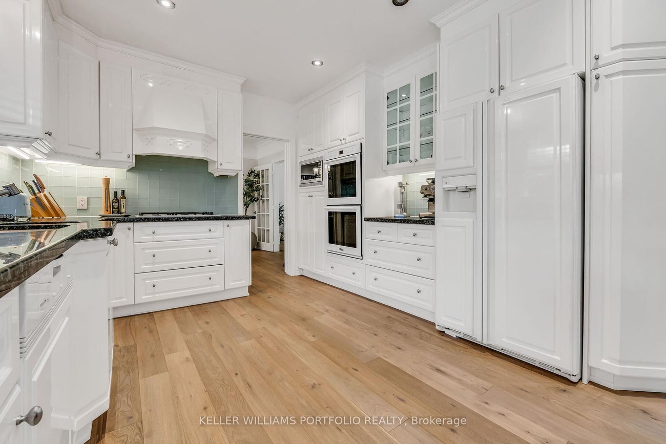 1123 Lakeshore Road E - 1013 - OO Old Oakville Detached for Sale, 2 + 3 Bedrooms (W12375640)# - 18