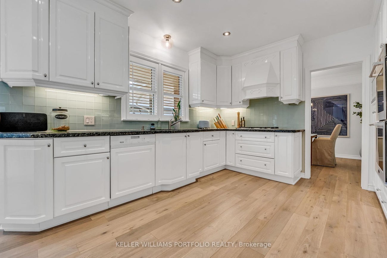 1123 Lakeshore Road E - 1013 - OO Old Oakville Detached for Sale, 2 + 3 Bedrooms (W12375640)# - 19