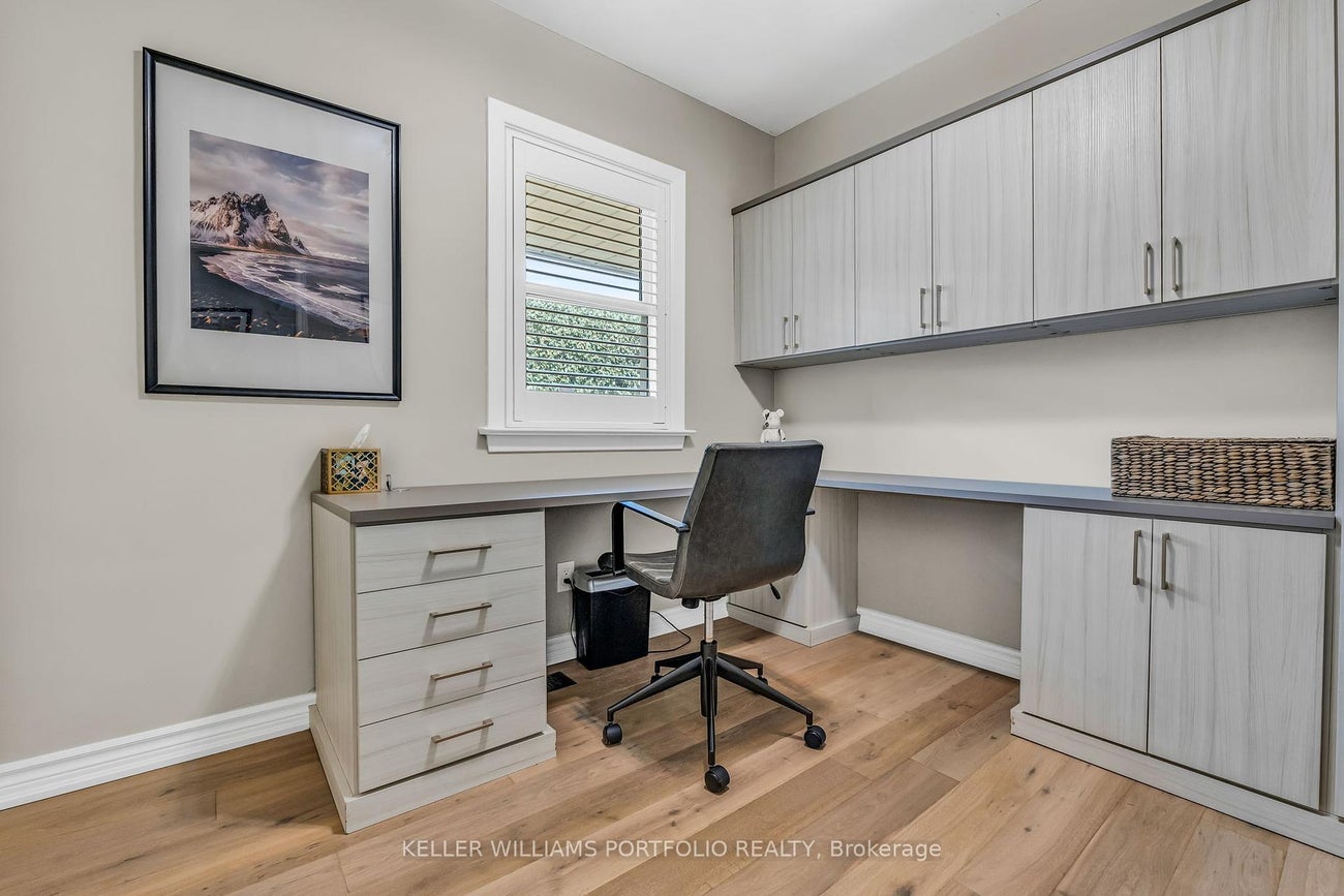 1123 Lakeshore Road E - 1013 - OO Old Oakville Detached for Sale, 2 + 3 Bedrooms (W12375640)# - 22