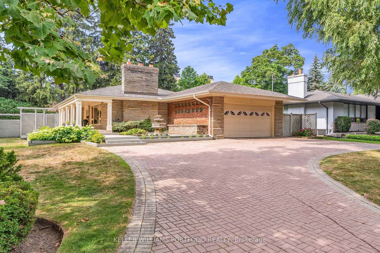 1123 Lakeshore Road E - 1013 - OO Old Oakville Detached for Sale, 2 + 3 Bedrooms (W12375640)# - 2