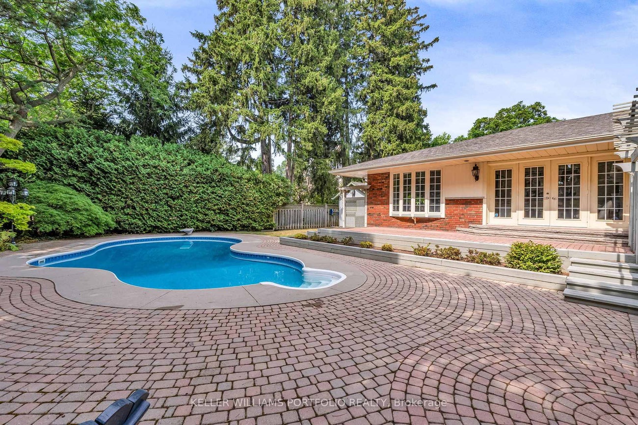 1123 Lakeshore Road E - 1013 - OO Old Oakville Detached for Sale, 2 + 3 Bedrooms (W12375640)# - 37