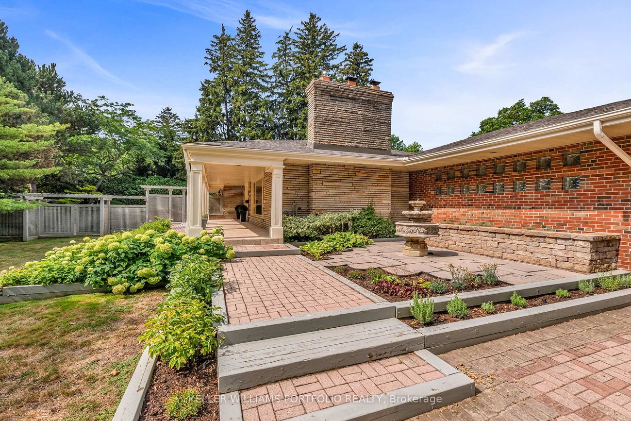 1123 Lakeshore Road E - 1013 - OO Old Oakville Detached for Sale, 2 + 3 Bedrooms (W12375640)# - 6