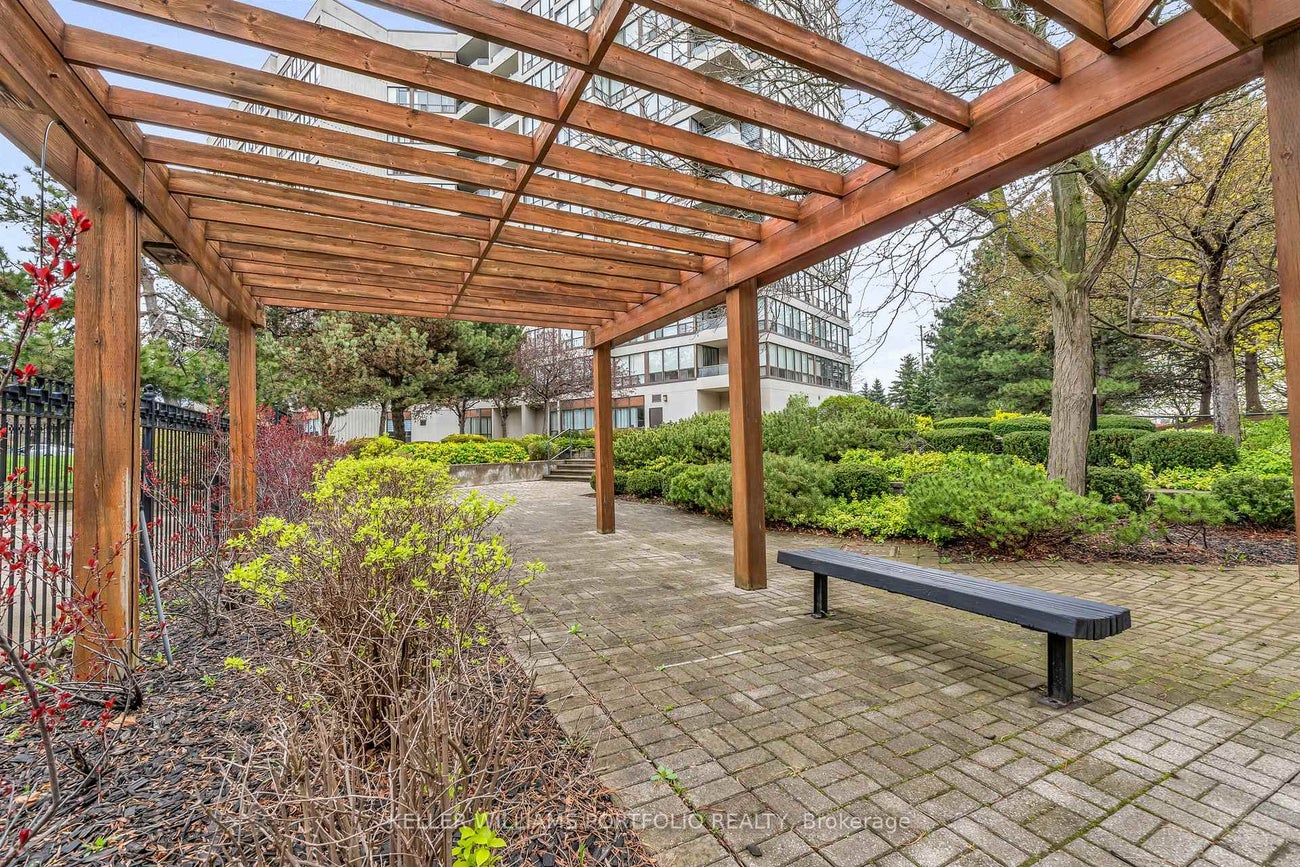 501 - 10 Laurelcrest Street - Queen Street Corridor Condo Apartment for Sale, 2 Bedrooms (W12528572)# - 27