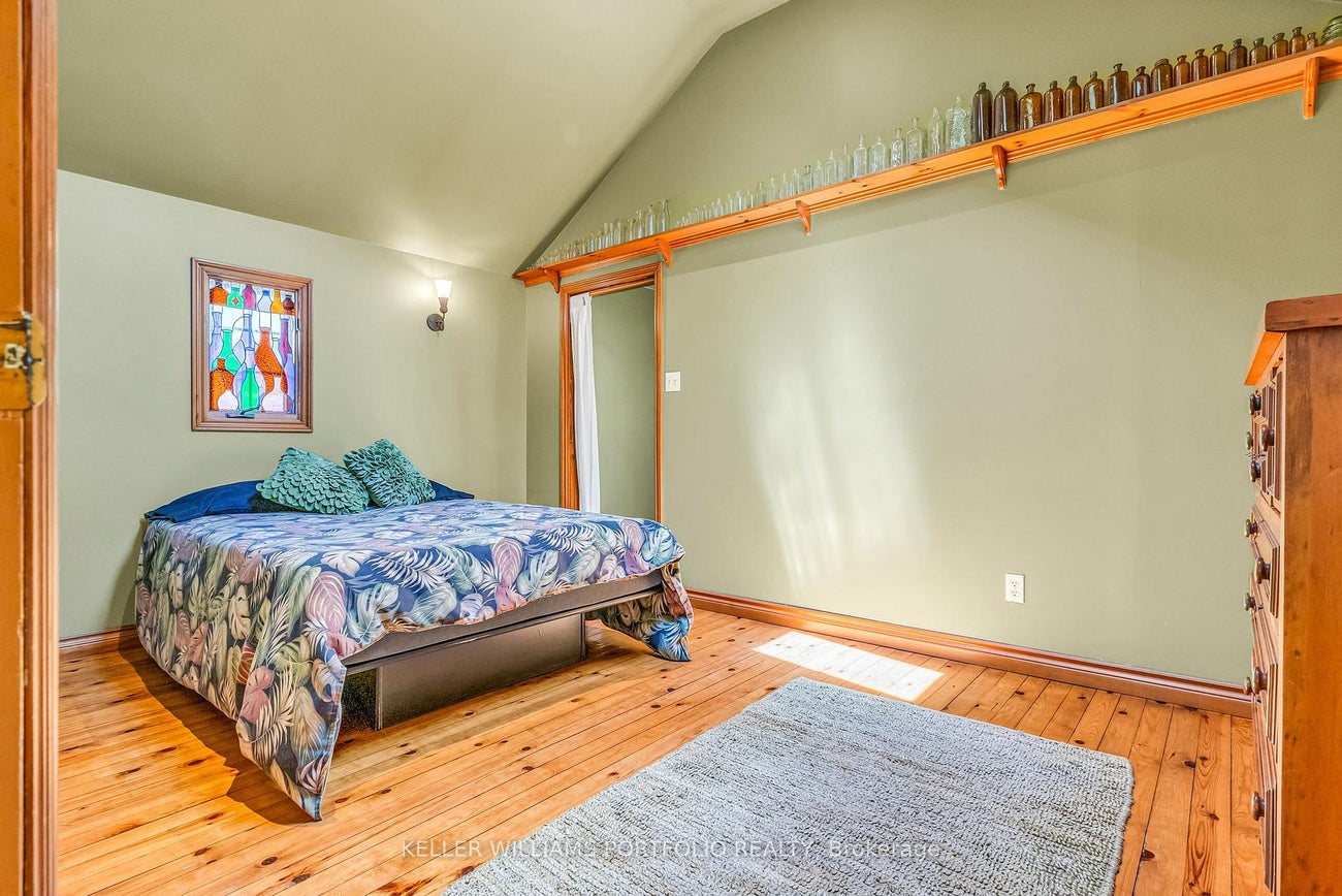 42 Forty First Street - Long Branch Detached, 1 + 1 Bedrooms (W12942650)# - 12