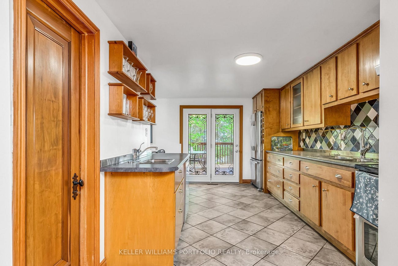 42 Forty First Street - Long Branch Detached for Sale, 1 + 1 Bedrooms (W12942650)# - 16