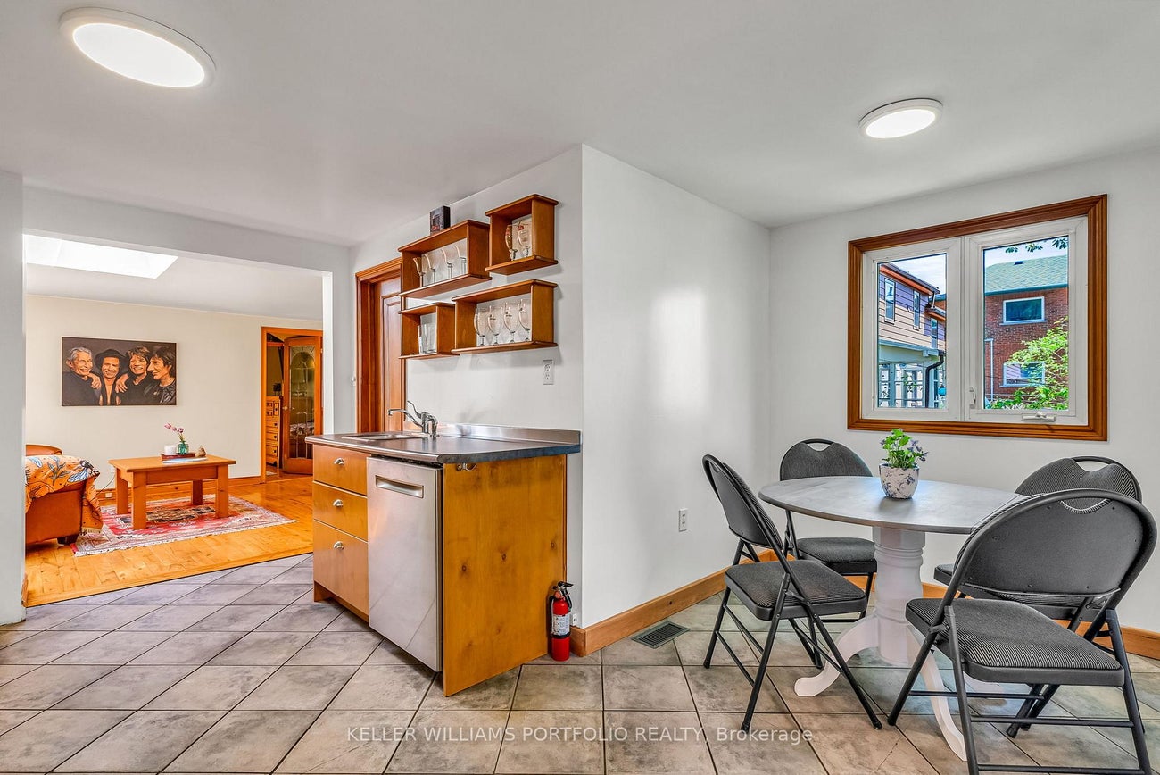 42 Forty First Street - Long Branch Detached for Sale, 1 + 1 Bedrooms (W12942650)# - 22