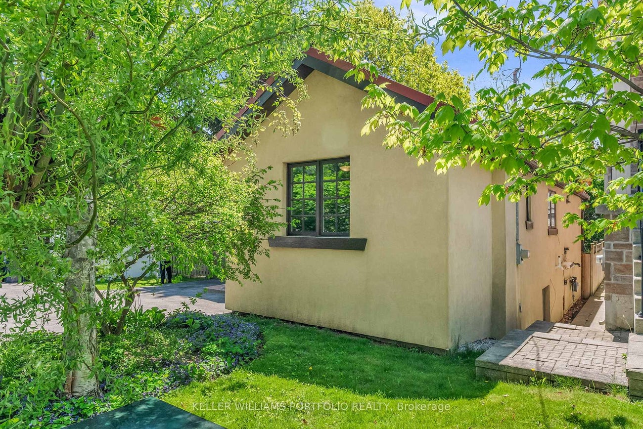 42 Forty First Street - Long Branch Detached for Sale, 1 + 1 Bedrooms (W12942650)# - 46