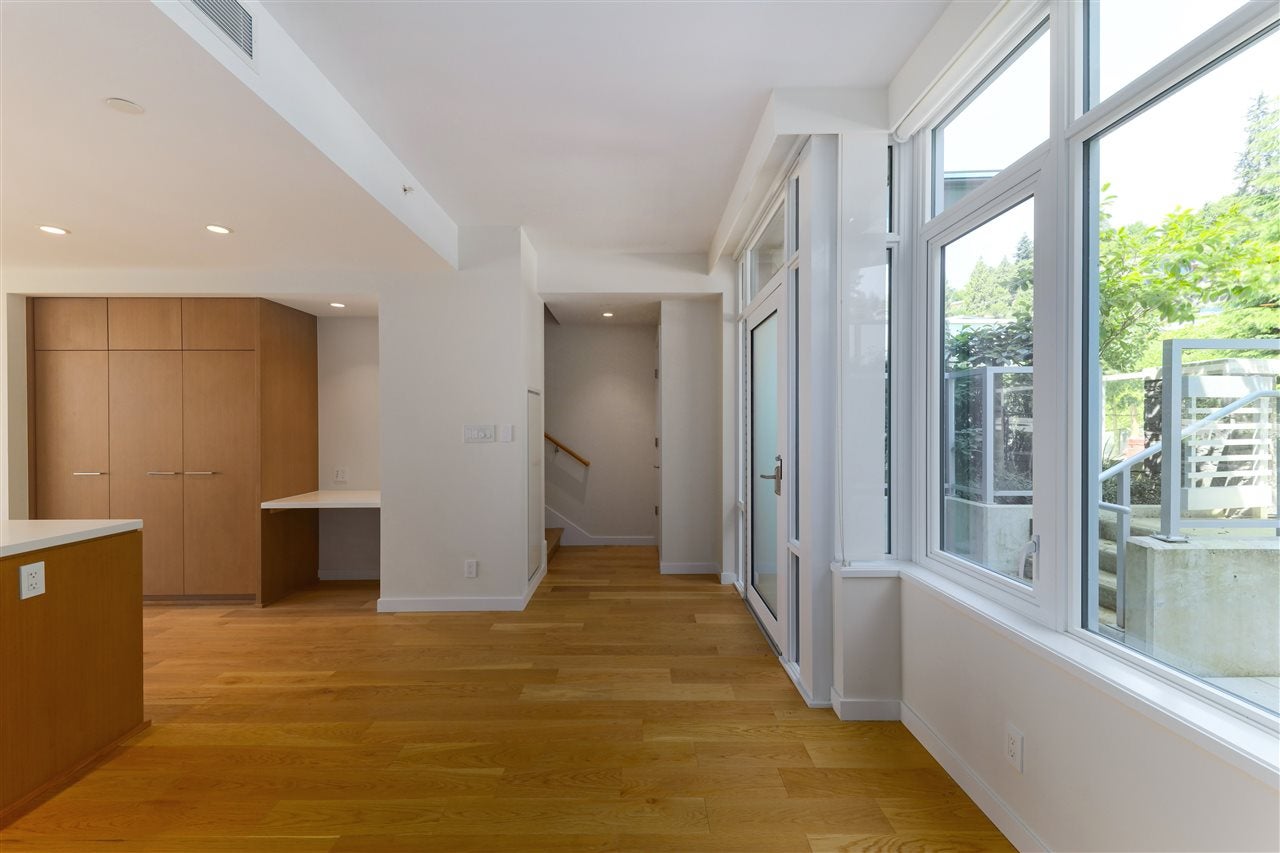 778 Arthur Erickson Place - Park Royal Townhouse for Sale, 2 Bedrooms (R2947556) #11