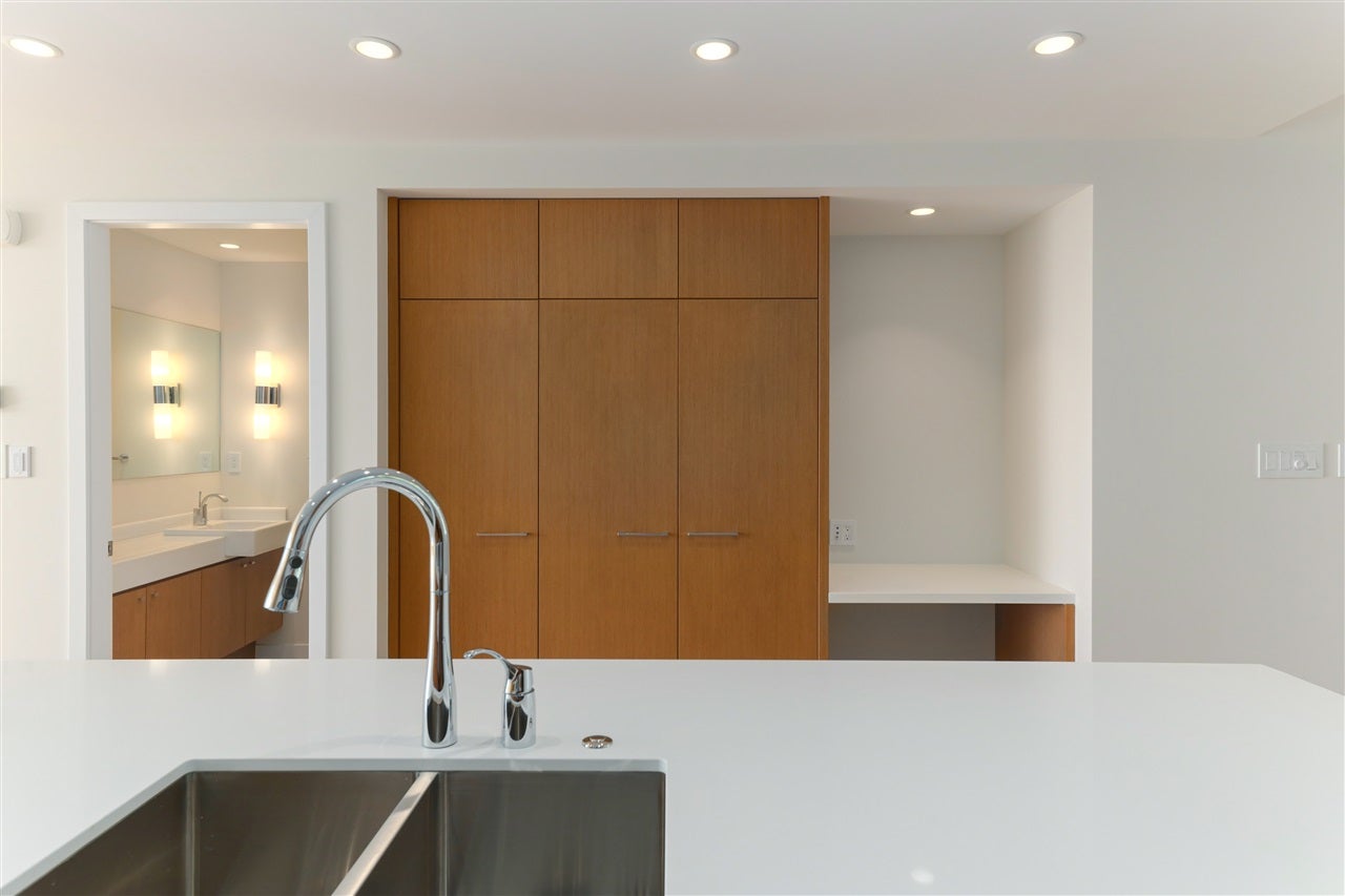 778 Arthur Erickson Place - Park Royal Townhouse for Sale, 2 Bedrooms (R2947556)# - 7